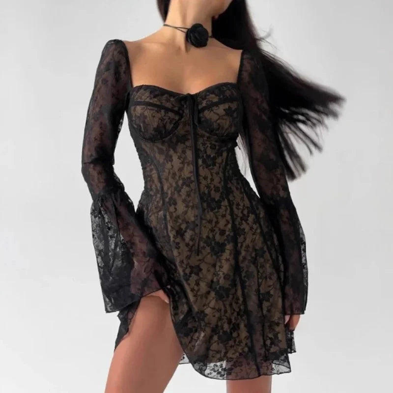 robe en dentelle chic à manches longues